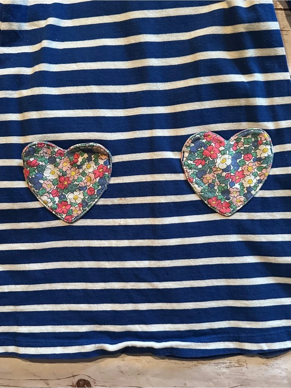 Mini Boden heart pocket striped dress fair faint stains 4/5